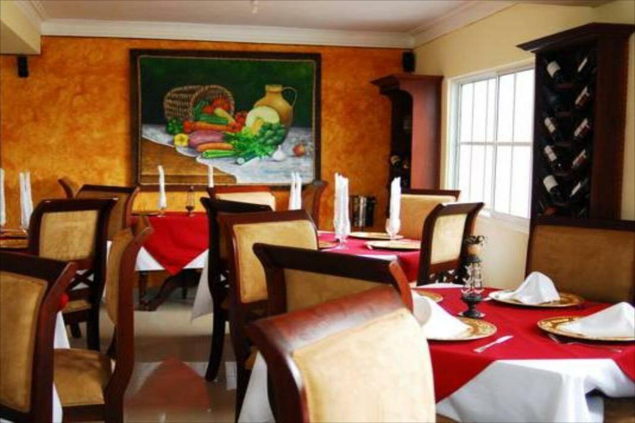 Hotel Luis V Санто Доминго Екстериор снимка