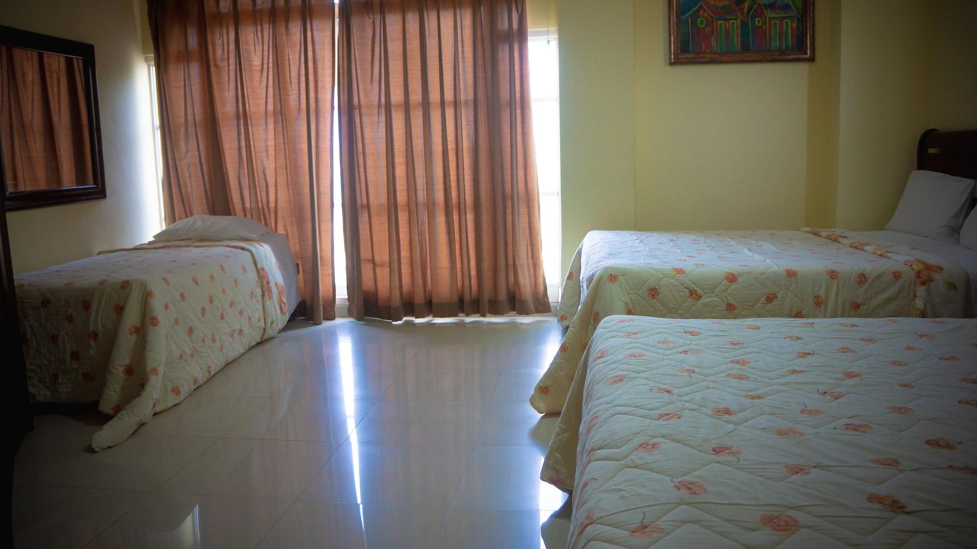 Hotel Luis V Санто Доминго Екстериор снимка