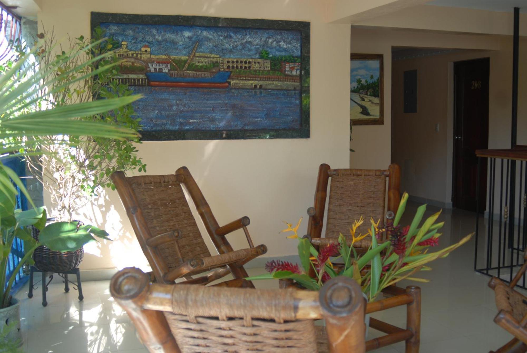 Hotel Luis V Санто Доминго Екстериор снимка