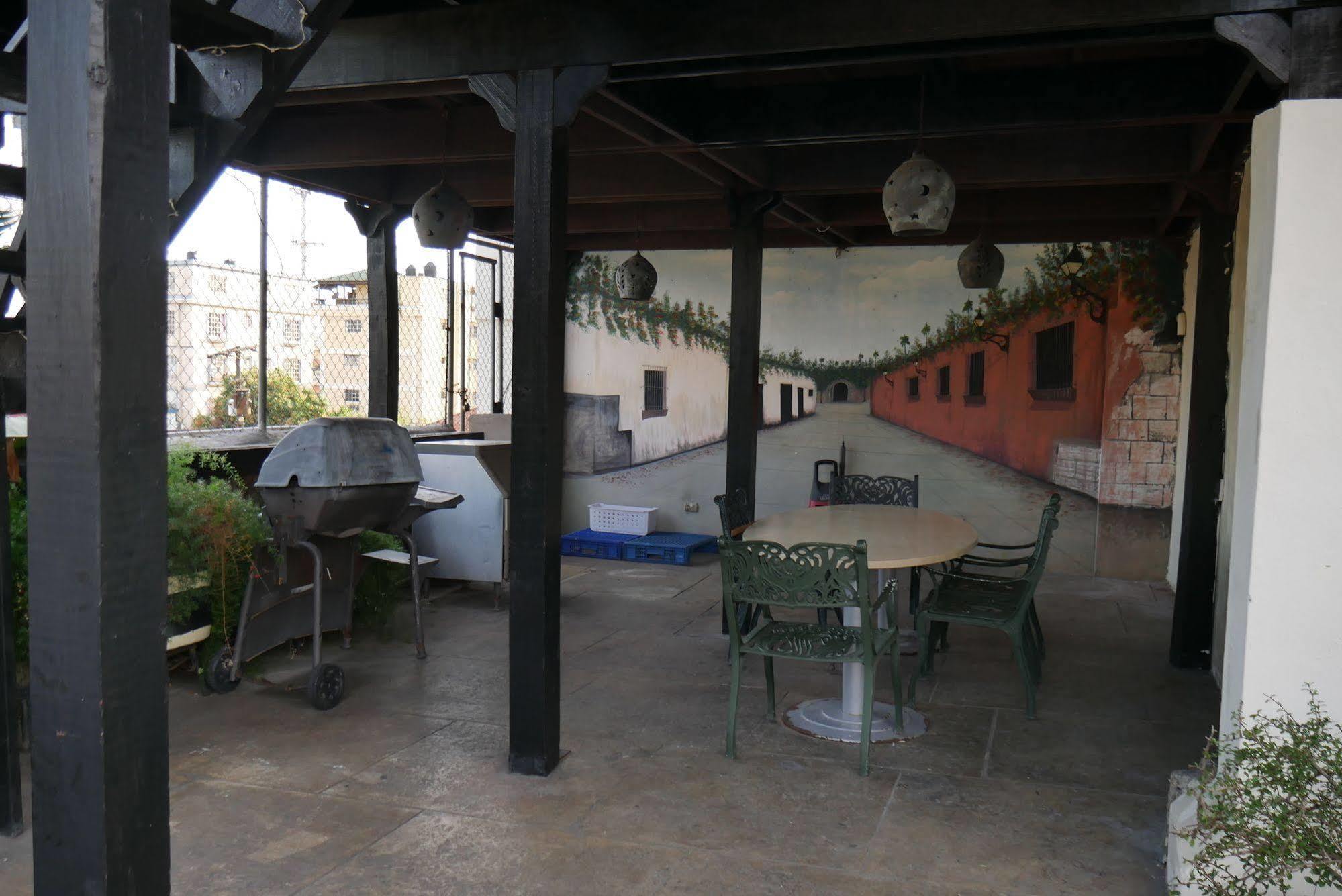 Hotel Luis V Санто Доминго Екстериор снимка